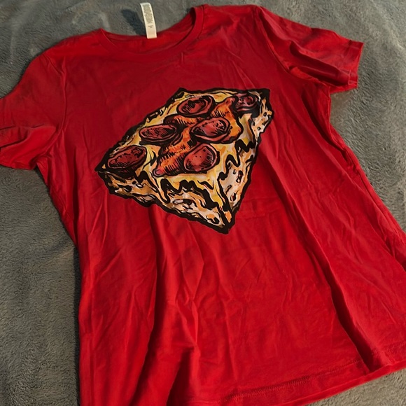 🍕Bella +Canvas Deep dish pizza graphic tee - Picture 1 of 3
